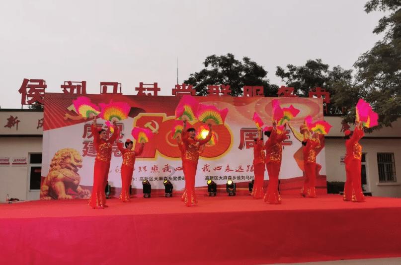 救援可爱小松鼠